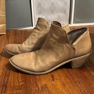Kelsi Dagger Ankle Boots